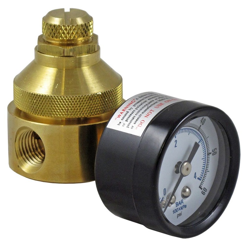 Watts Lead-Free Brass 560 Water Pressure Regulator w/Gauge